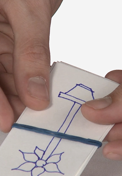 Le tour de magie de la fleur qui apparaît (avec le modèle à imprimer) 4 fleur avec elastique